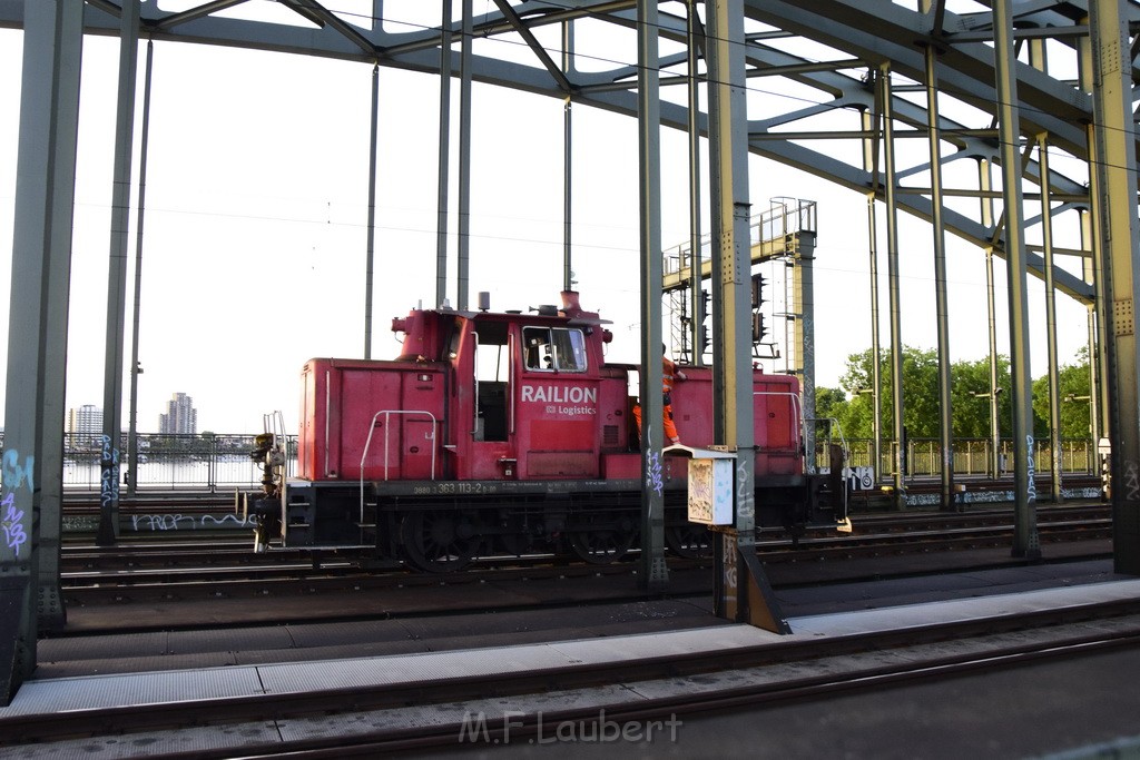 Zug 1 Koeln Deutz Hohenzollernbruecke Rich Rechtsrheinisch P36.JPG - Miklos Laubert